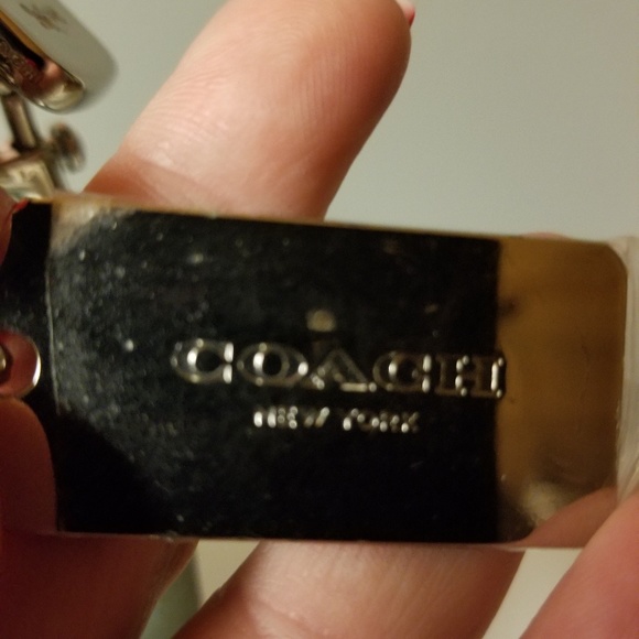 Coach - Picture 3 of 4